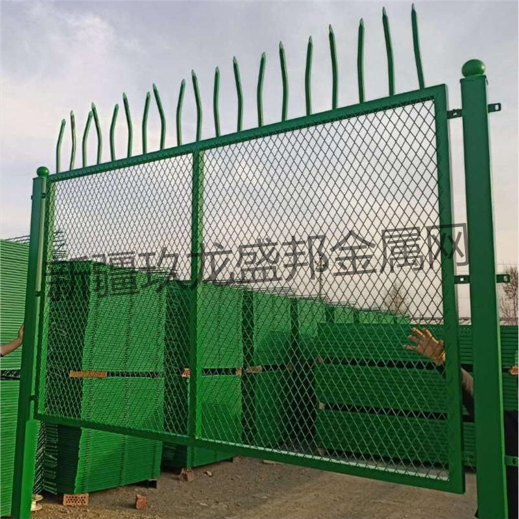 乌鲁木齐浸塑护栏网